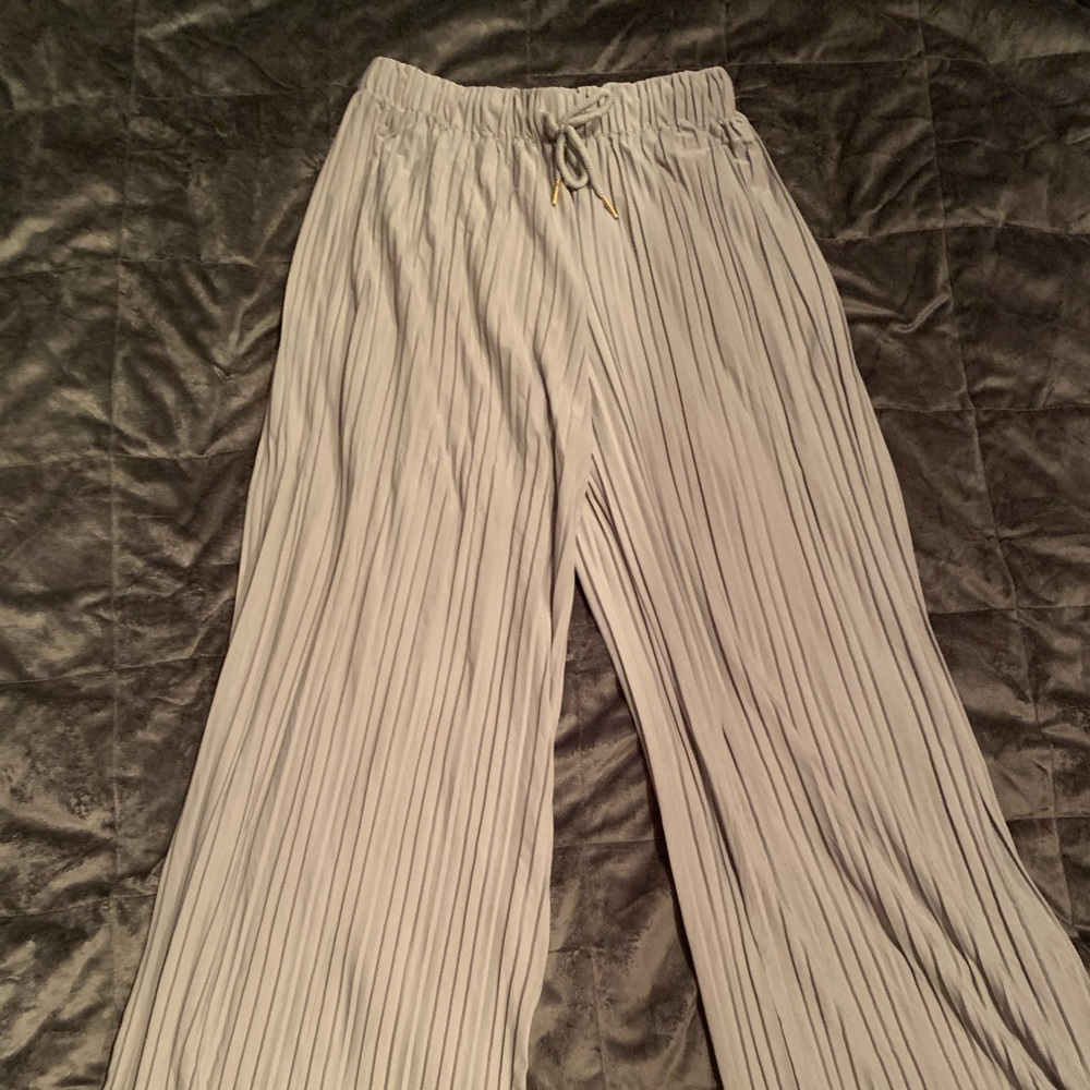 Grey flow pants
